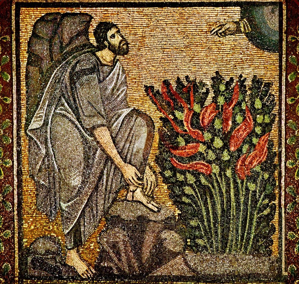 Ο προφήτης Μωυσής λύνει το σανδάλι του μπροστά από τη Φλεγόμενη Βάτο.