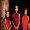 Νεαροί Θιβετιανοί μοναχοί.