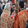 Θεία Κοινωνία από τον Αρχιεπίσκοπο Αναστάσιο. Μεγάλη Πέμπτη, Αλβανία, 2011.