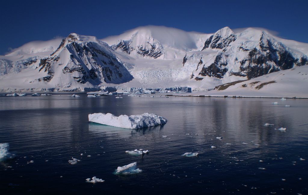  Ανταρκτική: Χερσόνησος και βουνά