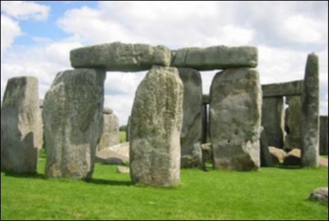 uk_stonehenge_02.jpg