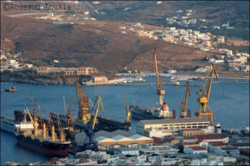 Νεώριο Σύρου.jpg